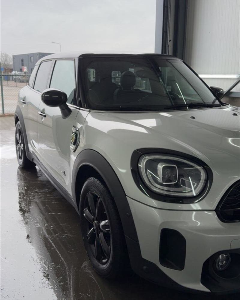 Mini Countryman na handwas en droogwrijven door Detailing by DBZ